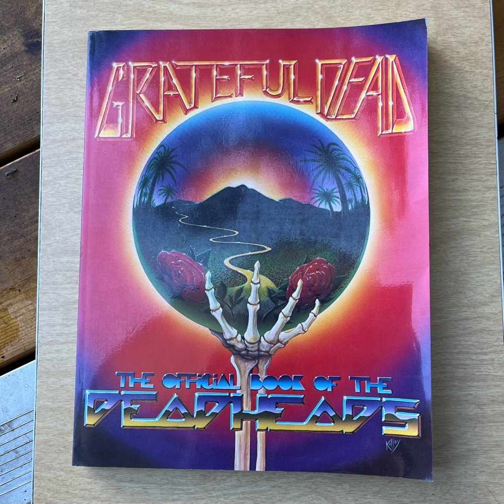 Grateful Dead : The Official Book Of The Deadheads 1983 Vintage Softcover Book